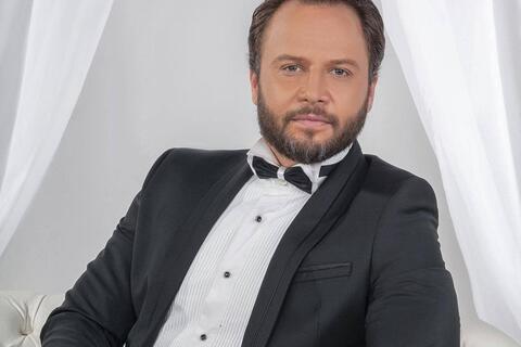 مكسيم خليل بدور حافظ الأسد في 