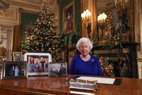 Ho Ho Ho! Windsor Castle Decorated For The Holy Season