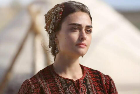 امرأة أمريكية تعتنق الإسلام بعد مشاهدة مسلسل 