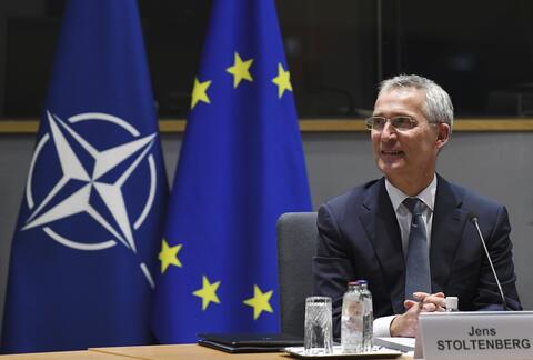 NATO Chief Urges Russia to De-escalate Tensions With Ukraine