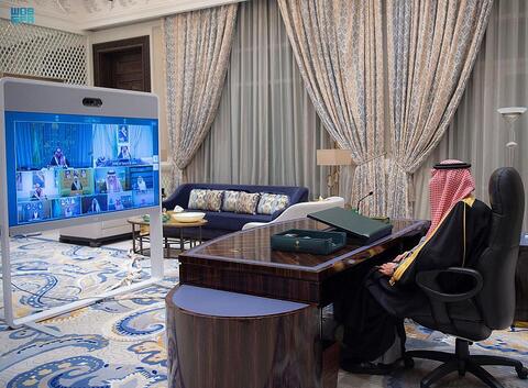 ملك السعودية يعلن عن ميزانية ضخمة للبلاد ويتحدث عن العلاقة مع ايران ولبنان