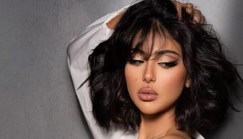 شيلاء سبت تنتقد لباس الفتيات.. ومتابعة تذكرها بمشهد البانيو الجريء!
