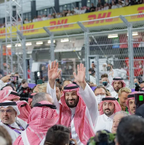 محمد بن سلمان يبدأ من مسقط جولة خليجية
