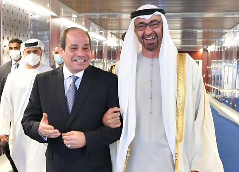 مصدر للبوابة: السيسي الى ابو ظبي للتوسط بين الامارات والجزائر بشان القمة العربية
