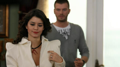 هل كشفت بيرين سات نهايتها ضمن أحداث مسلسل العشق الممنوع؟