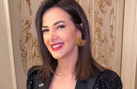 بناء على طلب متابعيها: ظهور نادر لدنيا سمير غانم و ابنتها