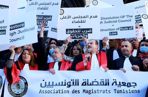 Tunisia: Military Court Jails Prominent Lawyer (HRW)