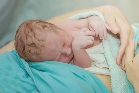 Ukrainian Woman, 23, Gives Birth in Shelter