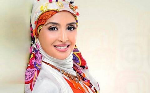 ابن حنان ترك يطلب الدعاء لوالدته و يتكتم على التفاصيل