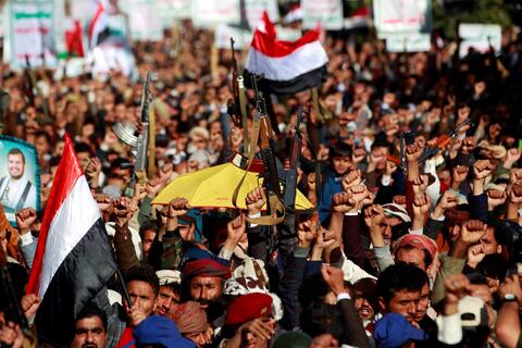 UN Security Council Slaps Arms Embargo on Houthis