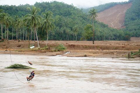 Philippines: Landslides, Floods Kill 59 (AFP)