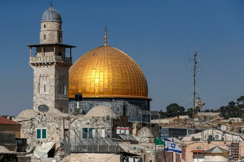 Al-Aqsa's Khataniah Library Enthuses Muslim Culture in Palestine 
