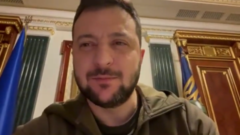Drunk or Extremely Tired? Video of Ukraine's Zelensky Sparks Questions