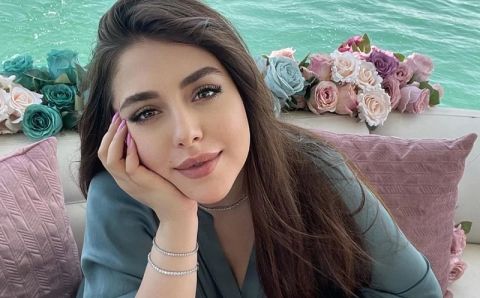 هيا مرعشلي تسخر من احتشام الأميرات..وتنشر صورة مثيرة لديانا