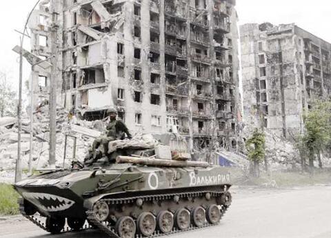 تراجع مخزونات النفط الأمريكي مع اعلان اوربي عن حرب استنزاف مع روسيا