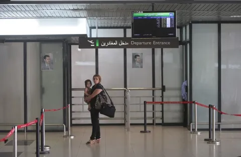 سورية: جريح في العدوان الاسرائيلي وخروج مطار دمشق عن الخدمة