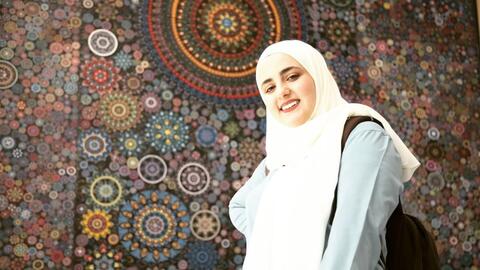 Syrian Artist Gets World Record For the Largest Mandalas