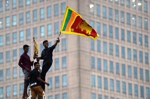 Chaos in Sri Lanka After President Flees to The Maldives