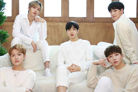 كأس العالم في قطر يعيد لم شمل فرقة BTS الكورية.. إليك التفاصيل