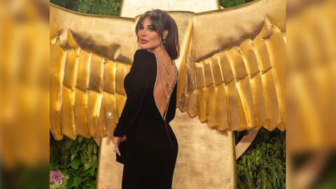 Nadine Njeim says YES in backless dress
