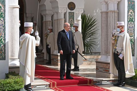 الرئيس الجزائري: الدولة الفلسطينية مرت بمؤامرات