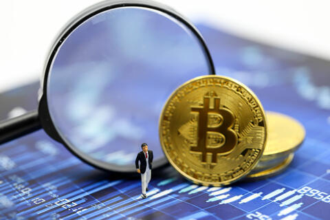 العملات الرقمية في أسبوع: إطلاق أول منتج للبيتكوين مدعوم مادياً في ناسداك دبي