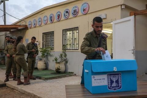 نتنياهو يتقدم في الانتخابات واسرائيل تتجه الى حكومة اكثر تشددا