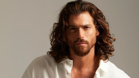 Can Yaman shows off  body underwear 