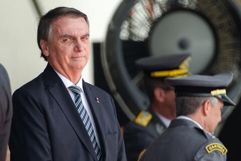 Bolsonaro's credit card expenditures shock Brazilians