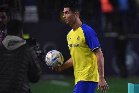 توقيت مباراة النصر والطائي في الدوري السعودي والقنوات الناقلة