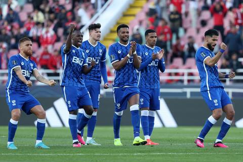 قمة منتظرة بين الهلال السعودي وشباب الأهلي اليوم في دوري أبطال آسيا 