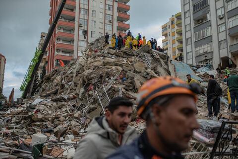 Death toll rises to 2,379 in Turkey earthquake
