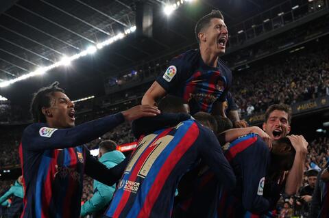 كيسي يهدي برشلونة فوزاً دراماتيكياً على ريال مدريد في الكلاسيكو