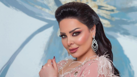 الملكة رانيا تمنح ابنتها الأميرة إيمان تاجها الماسي بمناسبة عقد قرانها