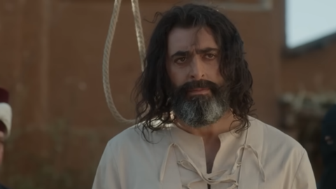 مسلسل العربجي: مشهد الدراويش لتأخير حكم الاعدام يتصدّر الترند.. والجمهور يشيد به