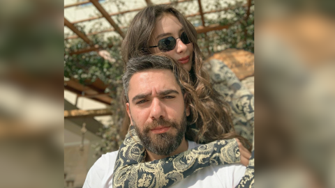 Neslihan Atagül cuts off her mom for Kadir Doğulu