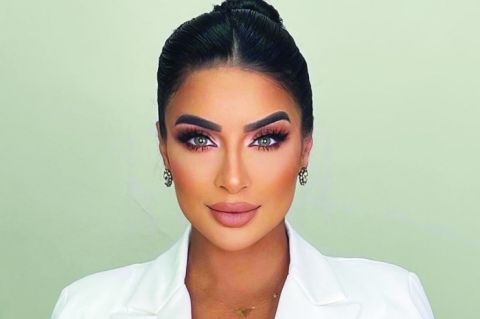 جوري بكر تشكو تعرضها للحسد: (الشاحن فرقع في وشي!)