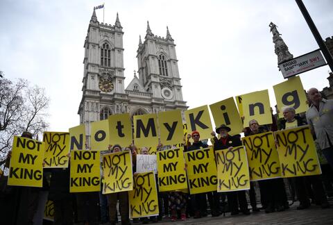 UK arrests 52 in anti-monarchy protests