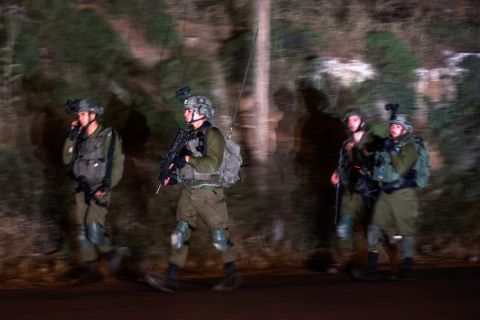 Israeli forces raid Aqabat Jabr camp in West Bank