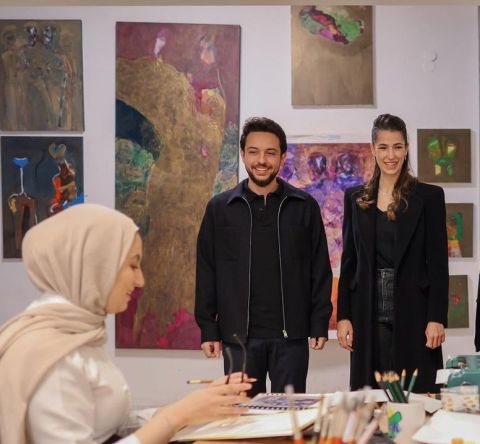 ما هي التسريحة التي يمكن أن تعتمدها عروسة ولي العهد رجوة آل سيف يوم زفافها؟