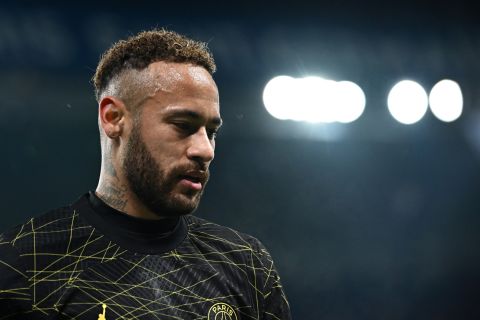 الهلال يرمي شباكه صوب نيمار