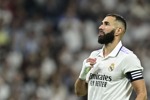 رسميًا: ريال مدريد يعلن رحيل كريم بنزيما عن الفريق