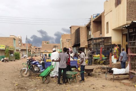 Fighting in Khartoum renews after 24 hour truce