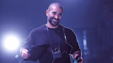 أحمد سعد يتحول إلى نصف روبوت.. ويمازح عمرو مصطفى بعد طرحه مطرب بتقنية AI