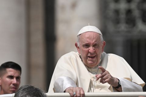 بابا الفاتيكان: الحرية لا تعني الإساءة إلى الآخر