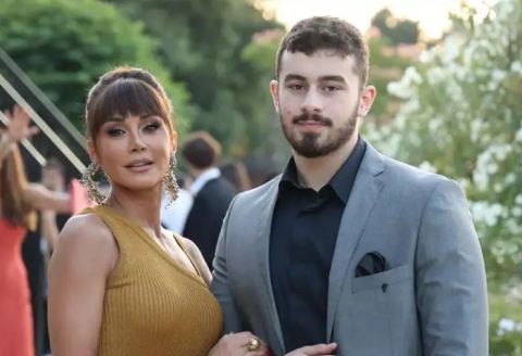 كاريس بشار تهاجم صناع مسلسل 