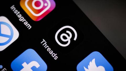 Threads surpasses ChatGPT, slows Twitter traffic