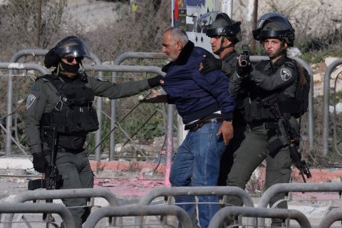 Israeli occupation  intensifies Jenin confrontation, prompting forced evacuations