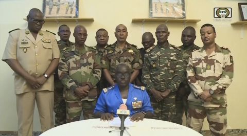 دول غرب أفريقيا تهدد باستخدام القوة ضد انقلابيي النيجر
