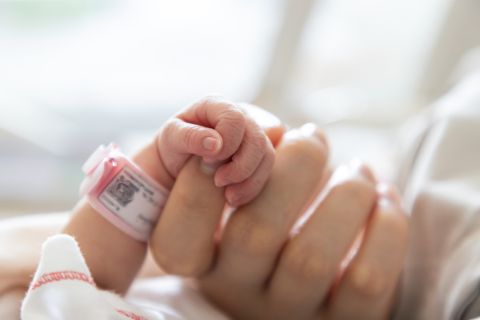 Chinese company will pay to employees 1B yuan to have child